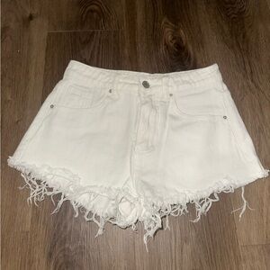 Women's White Frayed Hem Shorts